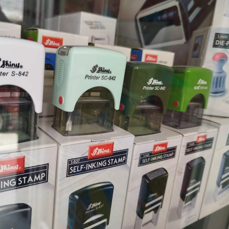 Venta y personalización de sellos automáticos autoentintables para empresas en Bogotá.